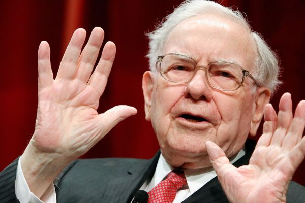 Buffett is not concerned about a downgrade by Fitch, says Berkshire keeps buying Treasury bonds