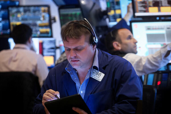 Stock Futures Fall, Yields as Sell-off Continues: Stock Market News Today